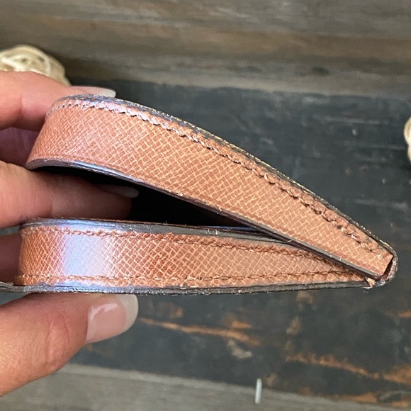 Louis Vuitton coin pouch - Picture 9 of 9